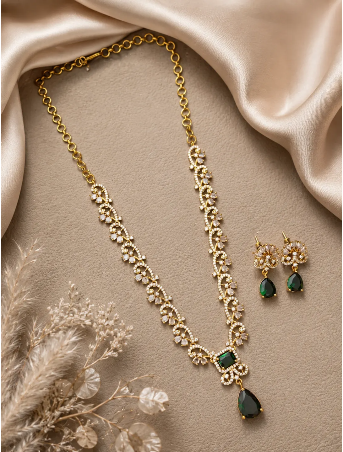 Victorian Necklace Set 0011