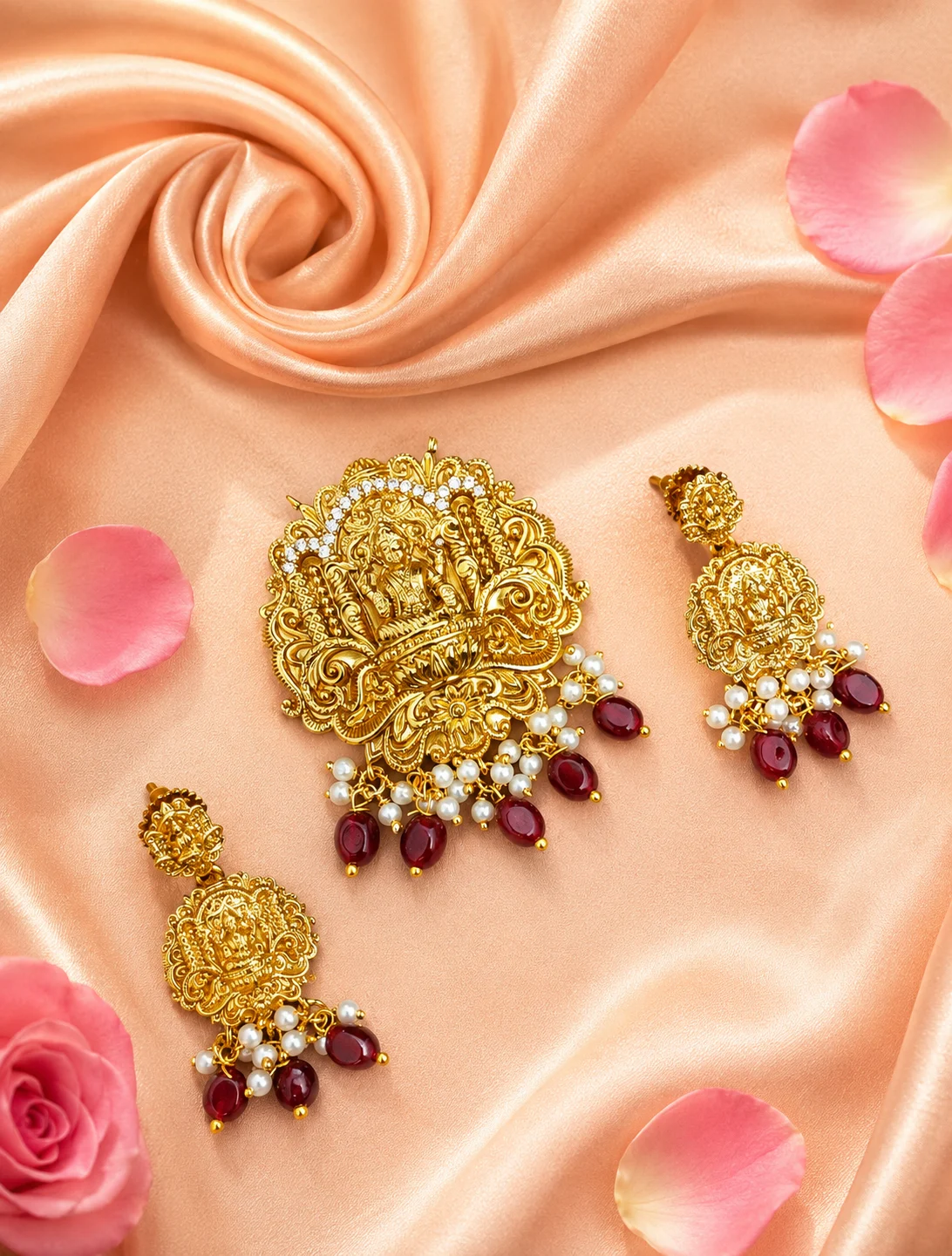 Antique Lakshmi Pendant 0007