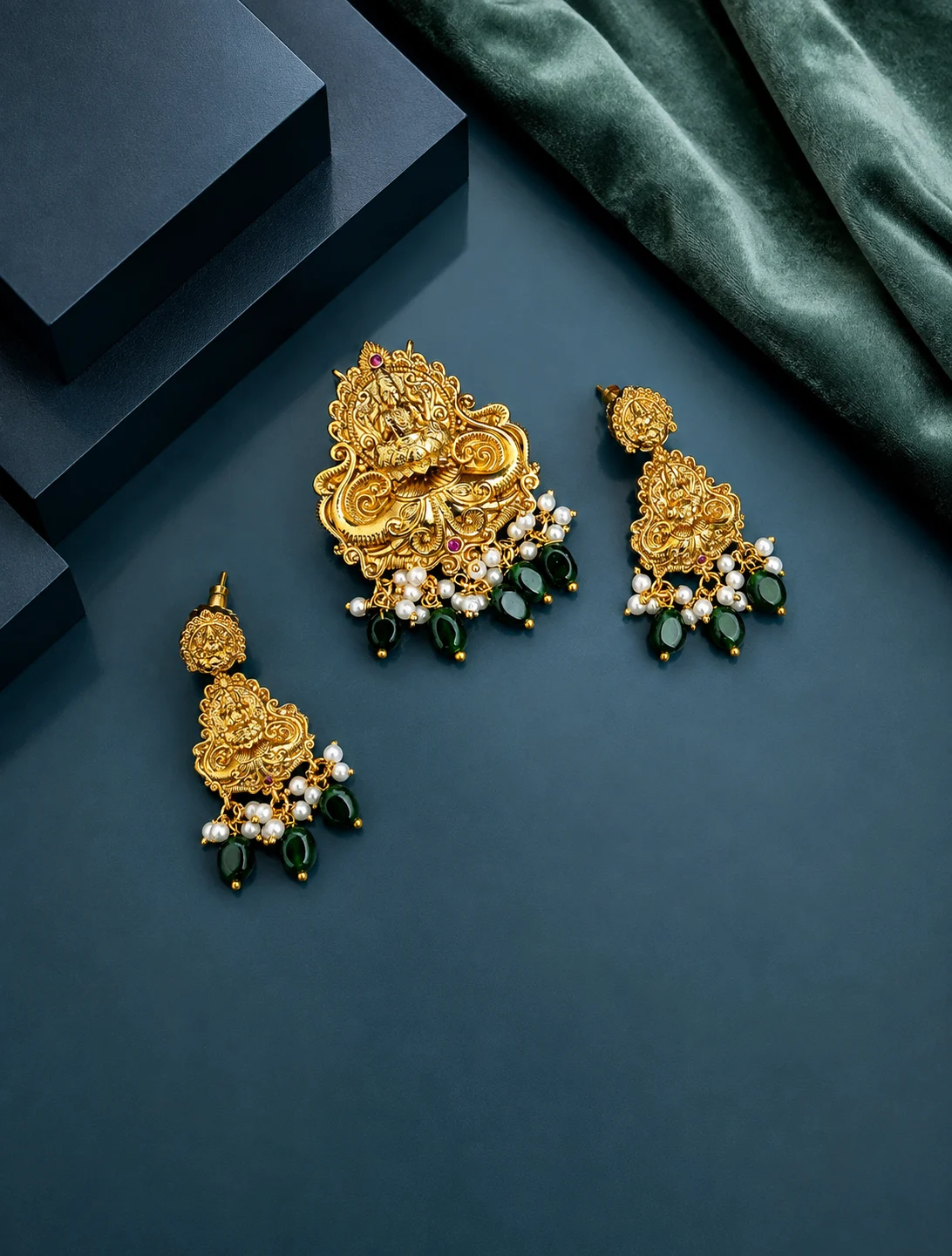 Antique Pendant Set 0005